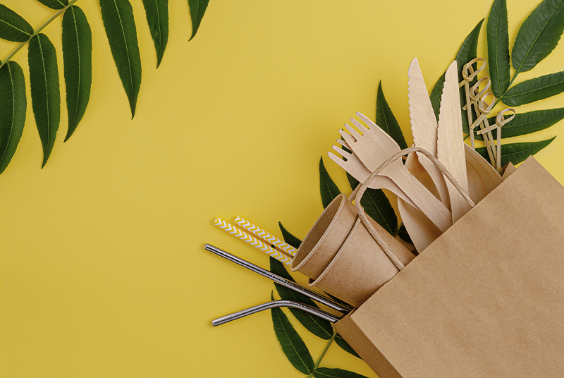 Saastuttavatko kertakäyttöastiat ympäristöä?