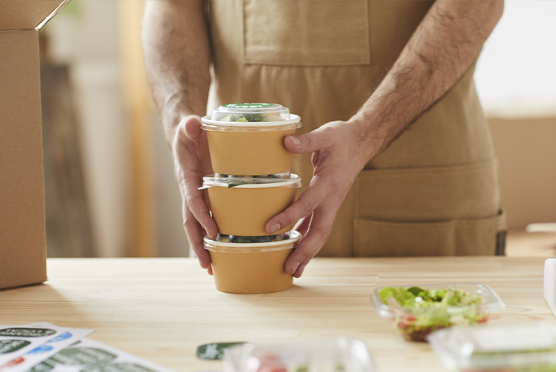 Mitkä ovat kertakäyttöisten astioiden edut?